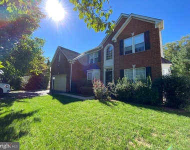 211 Park Gate Drive Se - Photo Thumbnail 1