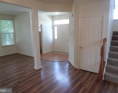 675 Mcleary Square Se - Photo Thumbnail 1