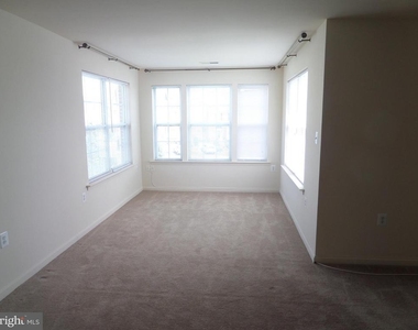 675 Mcleary Square Se - Photo Thumbnail 10