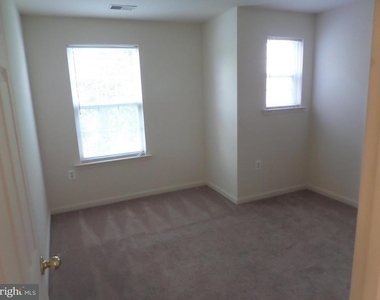 675 Mcleary Square Se - Photo Thumbnail 15