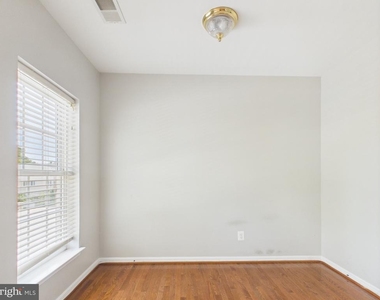4587 Whittemore Place - Photo Thumbnail 7