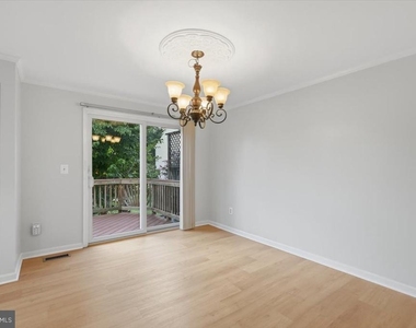 5718 Croatan Court - Photo Thumbnail 8