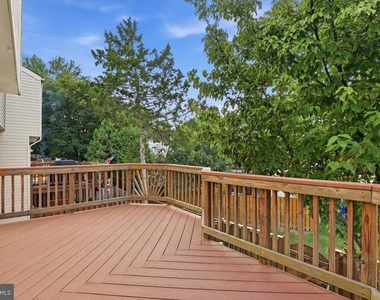 5718 Croatan Court - Photo Thumbnail 14