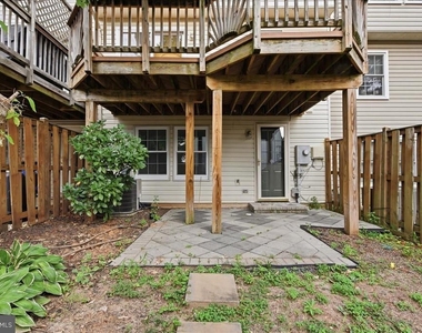 5718 Croatan Court - Photo Thumbnail 32