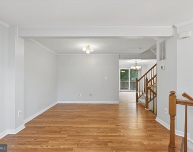 5718 Croatan Court - Photo Thumbnail 6