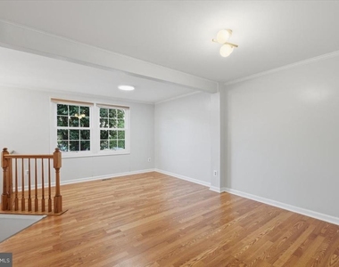 5718 Croatan Court - Photo Thumbnail 7