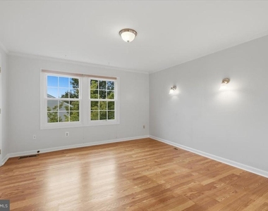 5718 Croatan Court - Photo Thumbnail 24