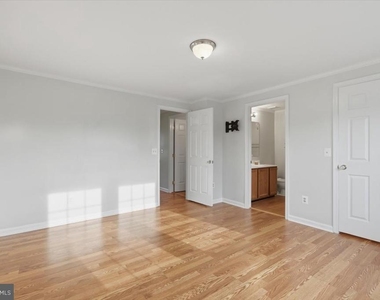 5718 Croatan Court - Photo Thumbnail 26