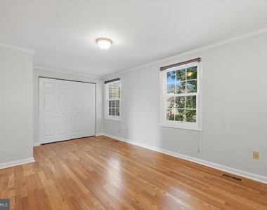 5718 Croatan Court - Photo Thumbnail 22