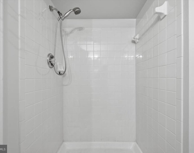 5718 Croatan Court - Photo Thumbnail 16