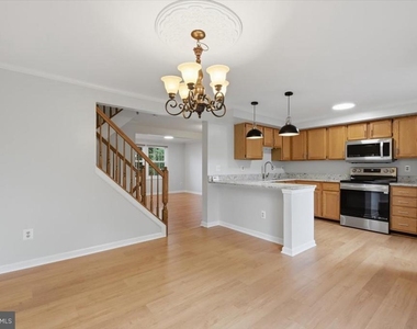 5718 Croatan Court - Photo Thumbnail 10