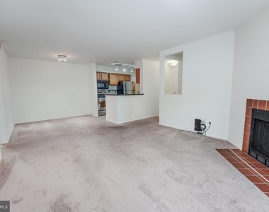 1712 Abercromby Court - Photo Thumbnail 11