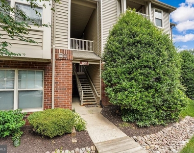 1712 Abercromby Court - Photo Thumbnail 3
