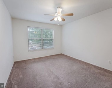 1712 Abercromby Court - Photo Thumbnail 17