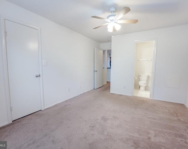 1712 Abercromby Court - Photo Thumbnail 6