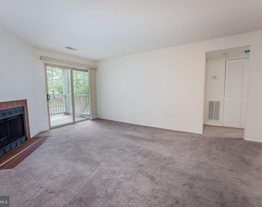1712 Abercromby Court - Photo Thumbnail 10