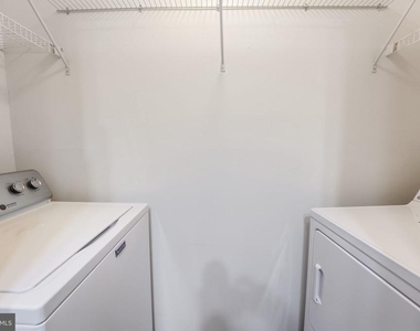 1712 Abercromby Court - Photo Thumbnail 15