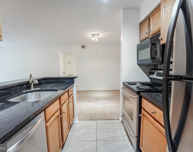 1712 Abercromby Court - Photo Thumbnail 16