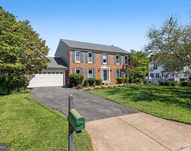 3507 Pecan Place - Photo Thumbnail 1