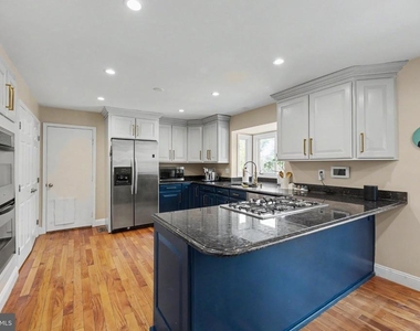 3507 Pecan Place - Photo Thumbnail 10