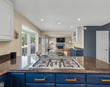 3507 Pecan Place - Photo Thumbnail 17