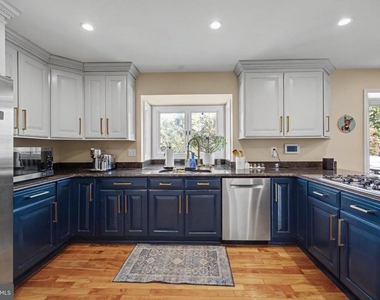 3507 Pecan Place - Photo Thumbnail 14