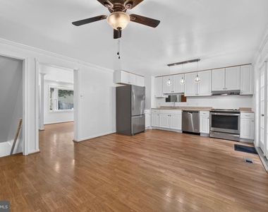 7105 Dijohn Court - Photo Thumbnail 3