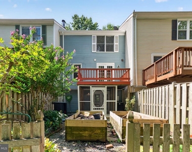 7105 Dijohn Court - Photo Thumbnail 13