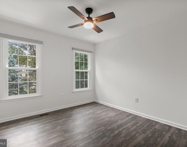 1550 Mclean Commons Court - Photo Thumbnail 25