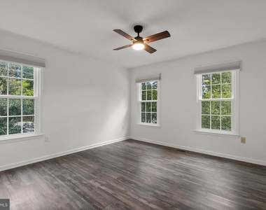 1550 Mclean Commons Court - Photo Thumbnail 21
