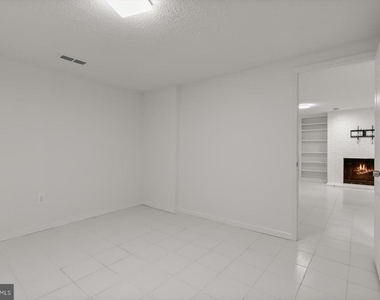 1550 Mclean Commons Court - Photo Thumbnail 34