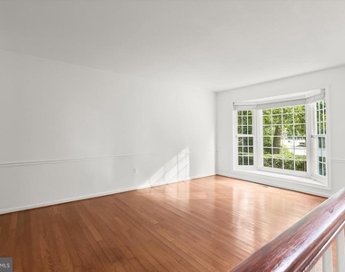 1550 Mclean Commons Court - Photo Thumbnail 6