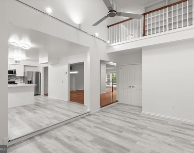 1550 Mclean Commons Court - Photo Thumbnail 14