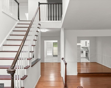 1550 Mclean Commons Court - Photo Thumbnail 3