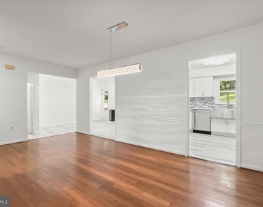 1550 Mclean Commons Court - Photo Thumbnail 8