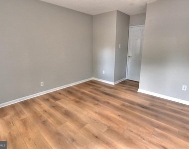 11658 Stoneview Square - Photo Thumbnail 12