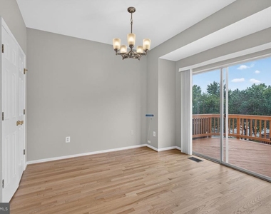 2432 Clover Field Circle - Photo Thumbnail 10