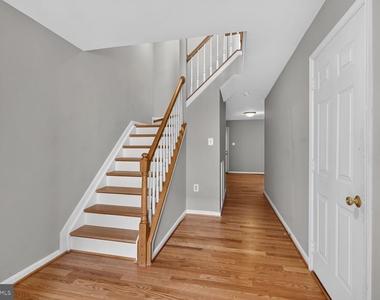 2432 Clover Field Circle - Photo Thumbnail 3