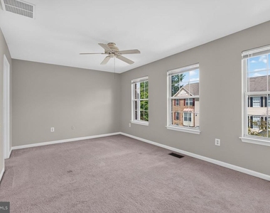 2432 Clover Field Circle - Photo Thumbnail 12