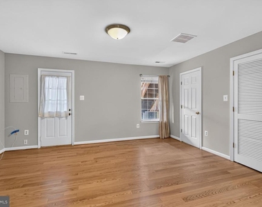 2432 Clover Field Circle - Photo Thumbnail 19