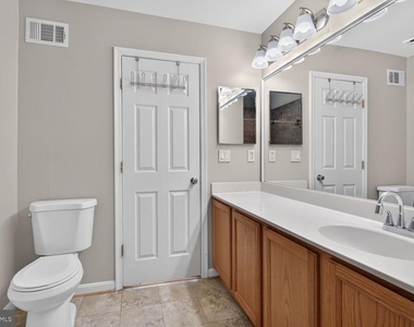 2432 Clover Field Circle - Photo Thumbnail 15