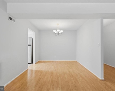 7600 Tremayne Place - Photo Thumbnail 5