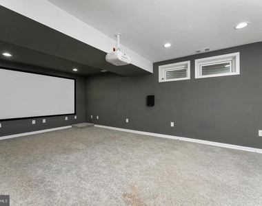 1808 Golf View Court - Photo Thumbnail 19