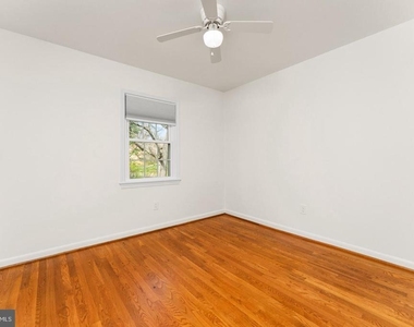 1808 Golf View Court - Photo Thumbnail 11