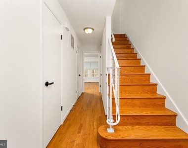 1808 Golf View Court - Photo Thumbnail 4