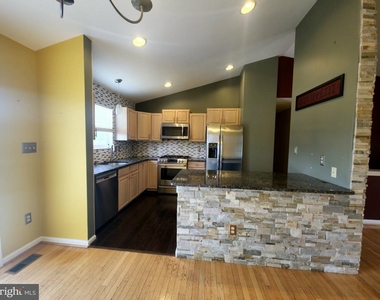 7481 Terri Lane - Photo Thumbnail 6