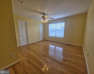 7481 Terri Lane - Photo Thumbnail 12