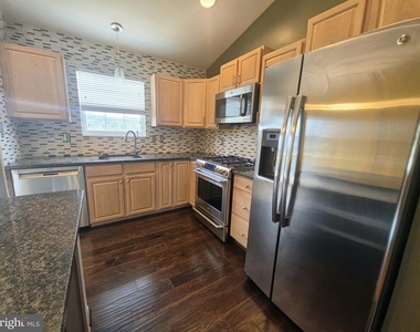 7481 Terri Lane - Photo Thumbnail 8
