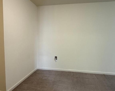 426 N Armistead Street - Photo Thumbnail 12
