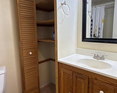 426 N Armistead Street - Photo Thumbnail 8